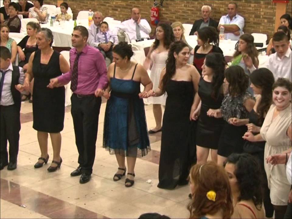 GRUP GUZELLER   NURHAK SIVAS  DUGUNU FIGEN VE CUMA ALI / Deliloy halay /01:/ 10 /2011