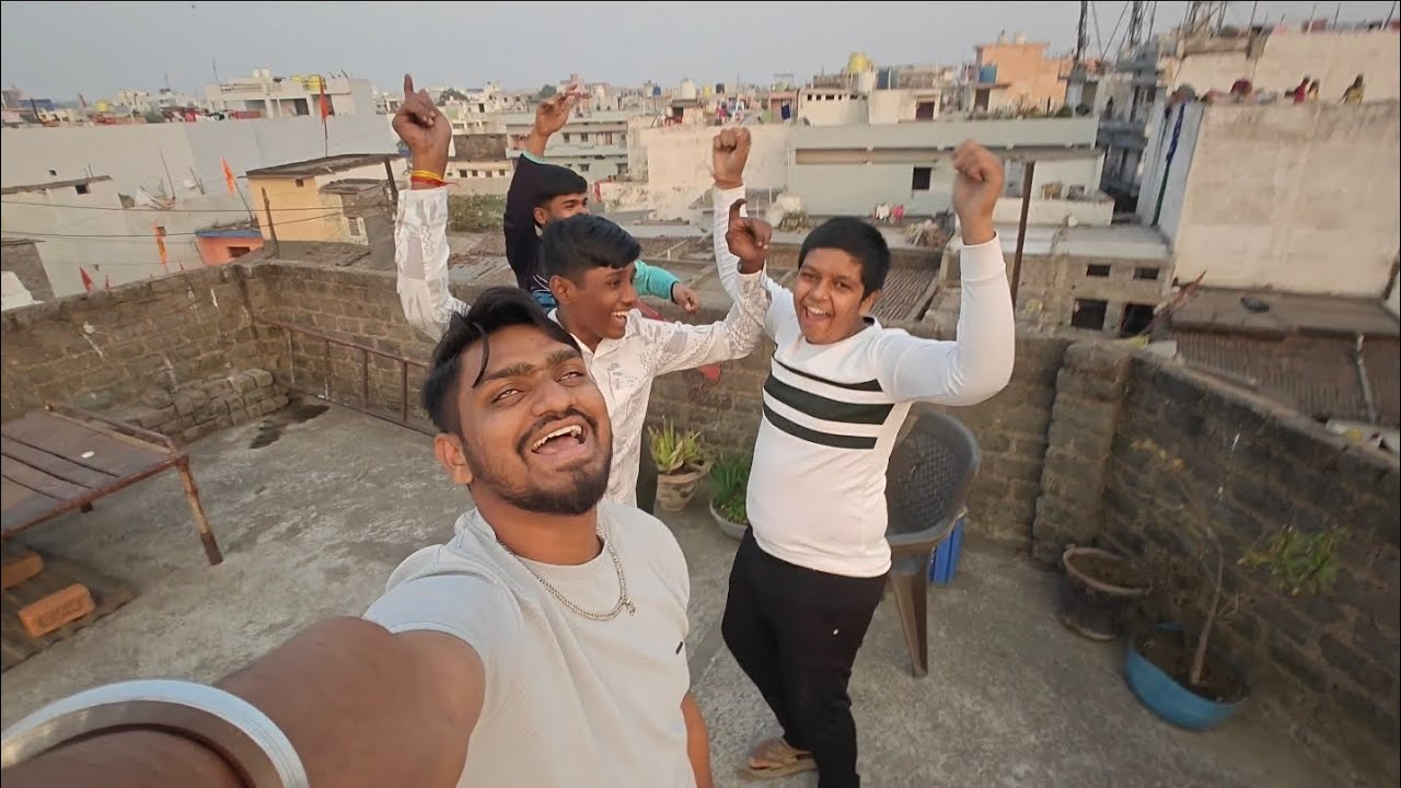 🥰मेरा पहला vlog 🥰 पतंग काटने का 👍  #funny #patang#comedy#youtube #viralvideo#cg#vlog#trendingshorts 