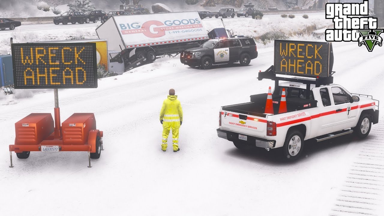 GTA 5 DOT Emergency Message Board Truck Responding To 20 Car Chain Reaction Pile Up Accident In Snow