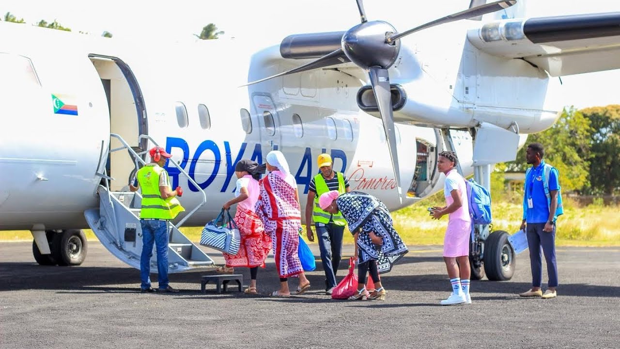 Royal Air : Le Pont Aérien des Comores”Dans cette édition spéciale, Fcbk FM comores vous emmène à la