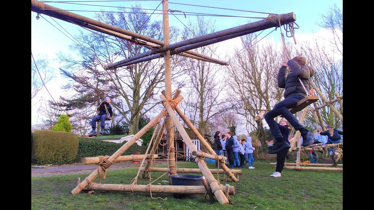 Pionieren Zweefmolen & Familieschommel - Scouting de Watergeuzen