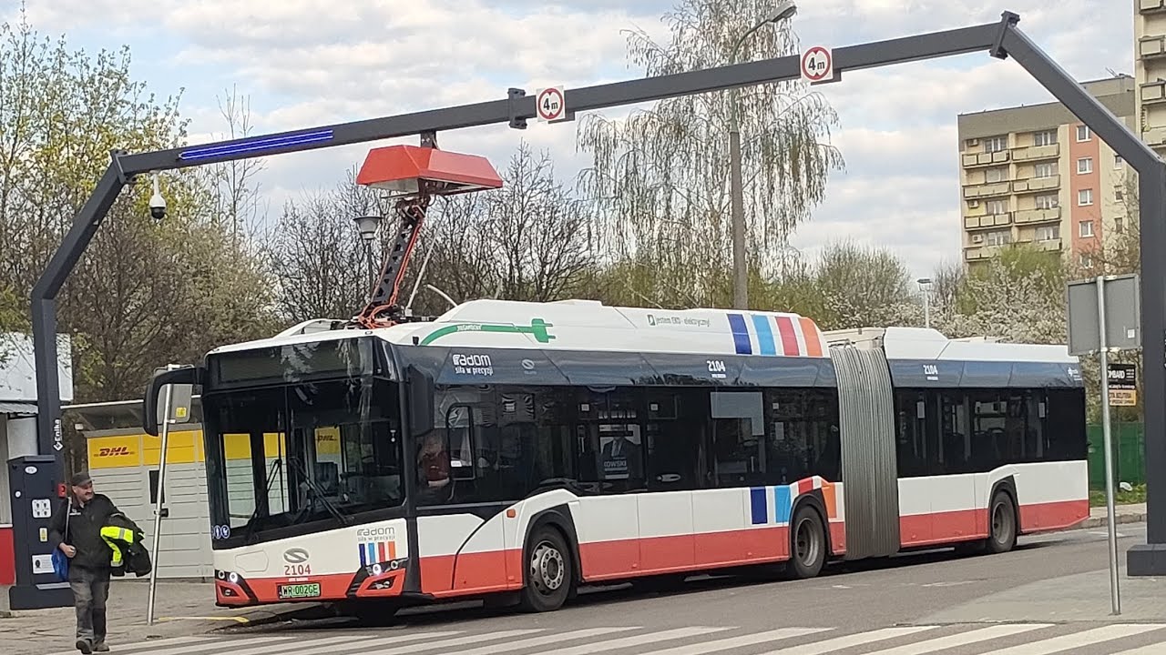 przejazd Solaris Urbino 18 IV electric #2104 MPK Radom linia 7 kierunek os Michałów