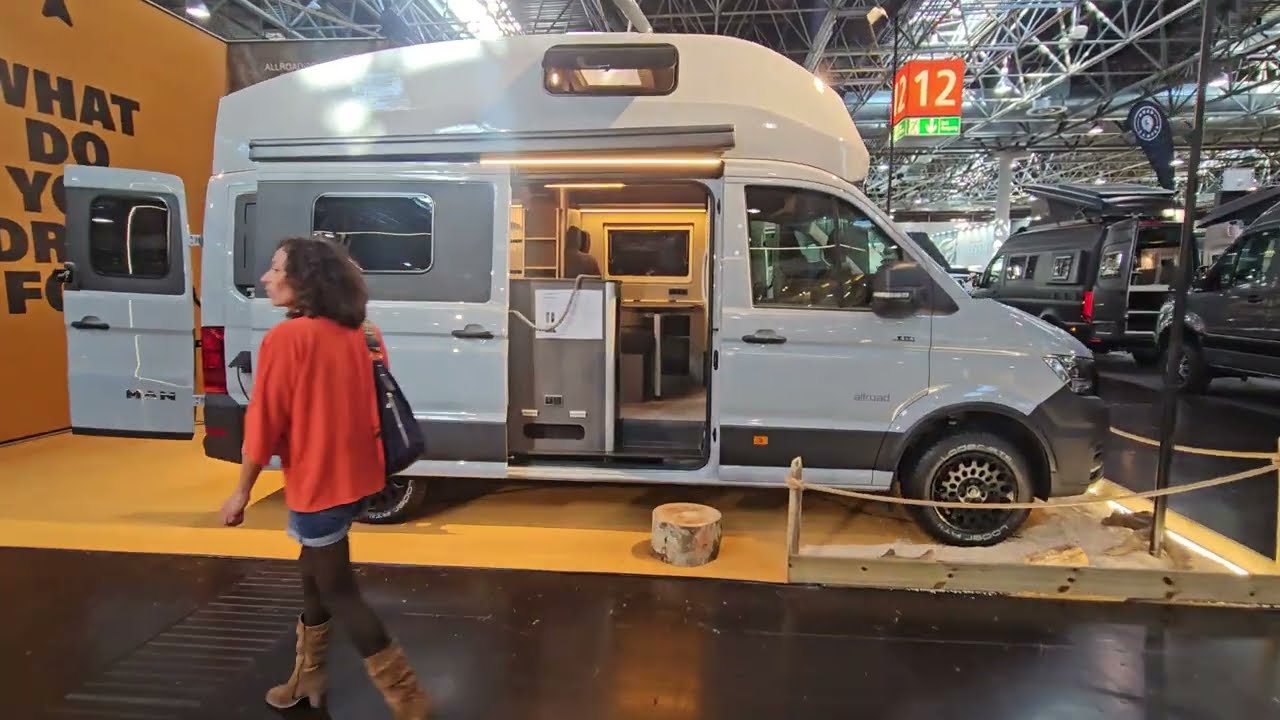 One of my favourite camper layouts. HIGH ROOF - LOTS OF SPACE - SMALL FOOTPRINT. Norantz MAN 4x4.
