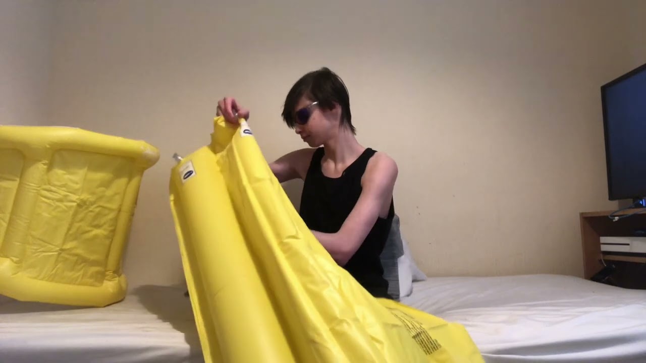 Inflating inflatable lilo