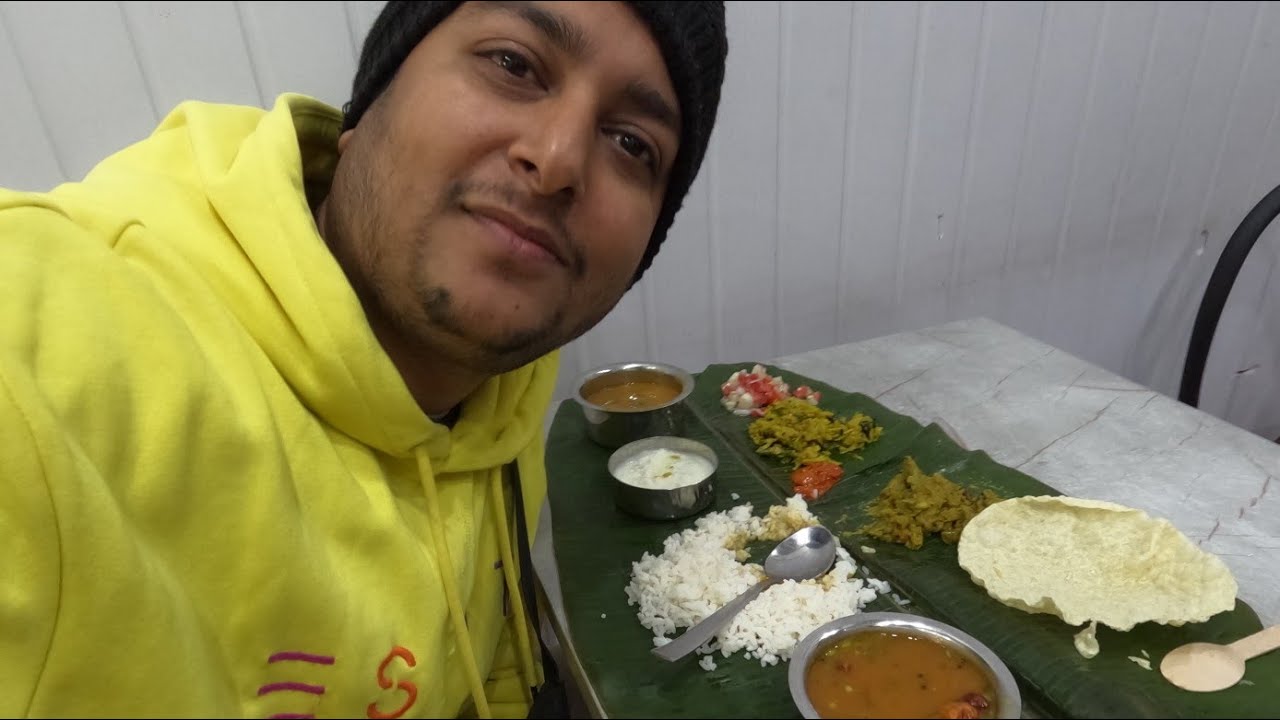 Trying Authentic South Indian Thali at 😅🥳😎 #arjundosacafe #gurugram #sector109 Daily Vlog 3