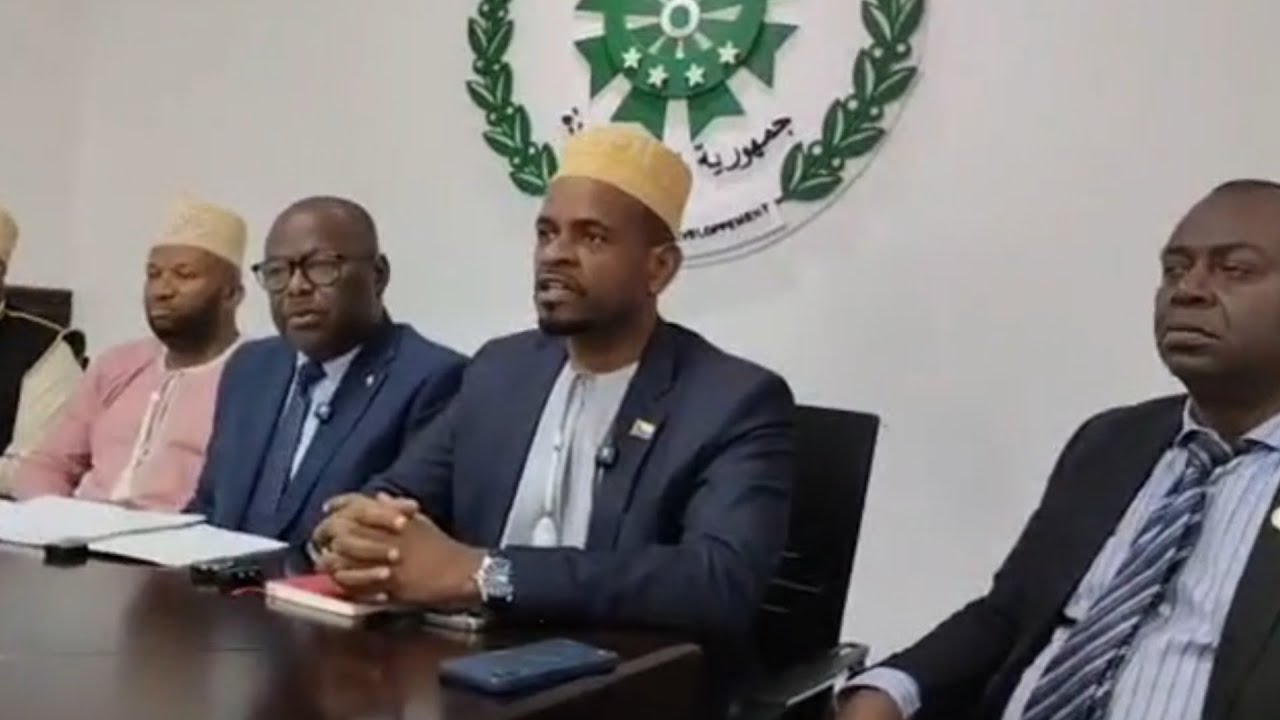 flash: la soumission des membres du gouvernement D'Azali 