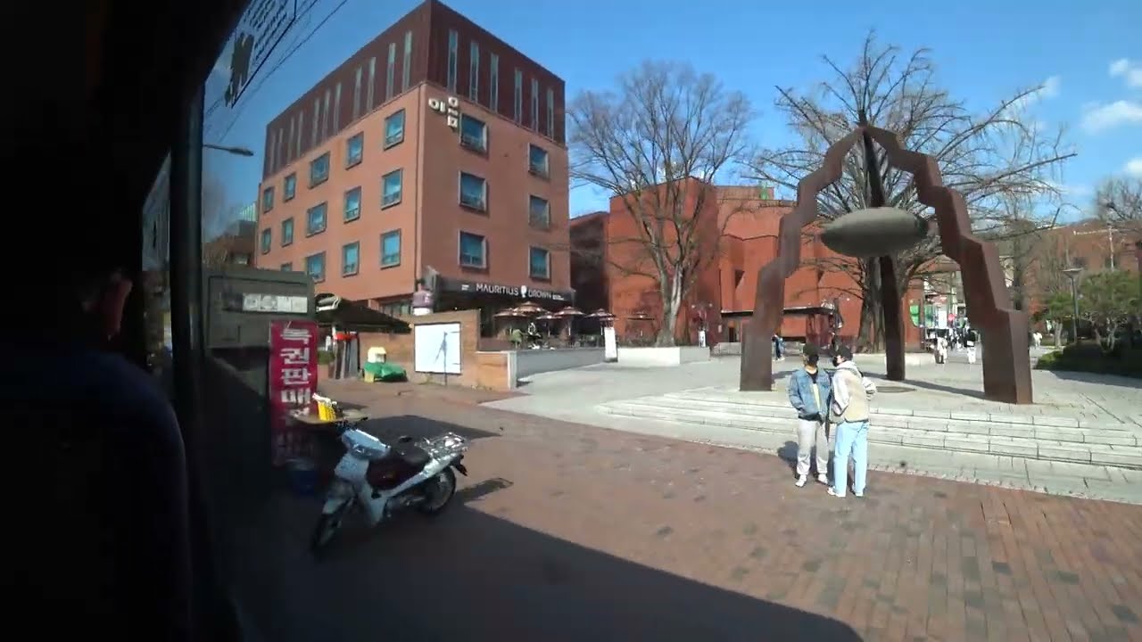 [4K] Seoul, 273번 버스 타고 종로2가 ▶ 대학로 ▶ 외대거리 바깥풍경, take bus 273 to Jongno 2-ga ▶ Junghwa 2-dong