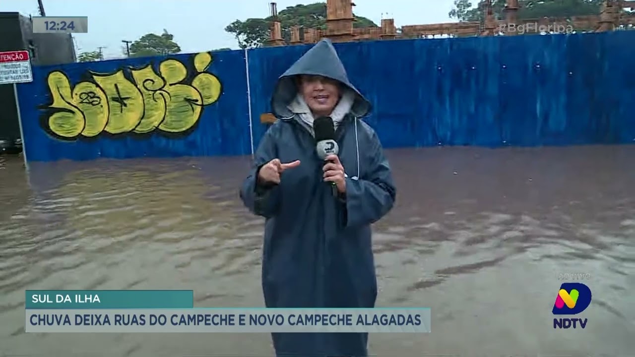 Chuva deixa dois bairros de Florianópolis completamente alagados