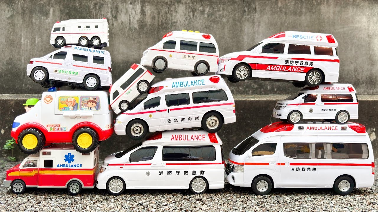 Ambulance minicars run! Emergency driving test on the slope! Siren sounds | Working car