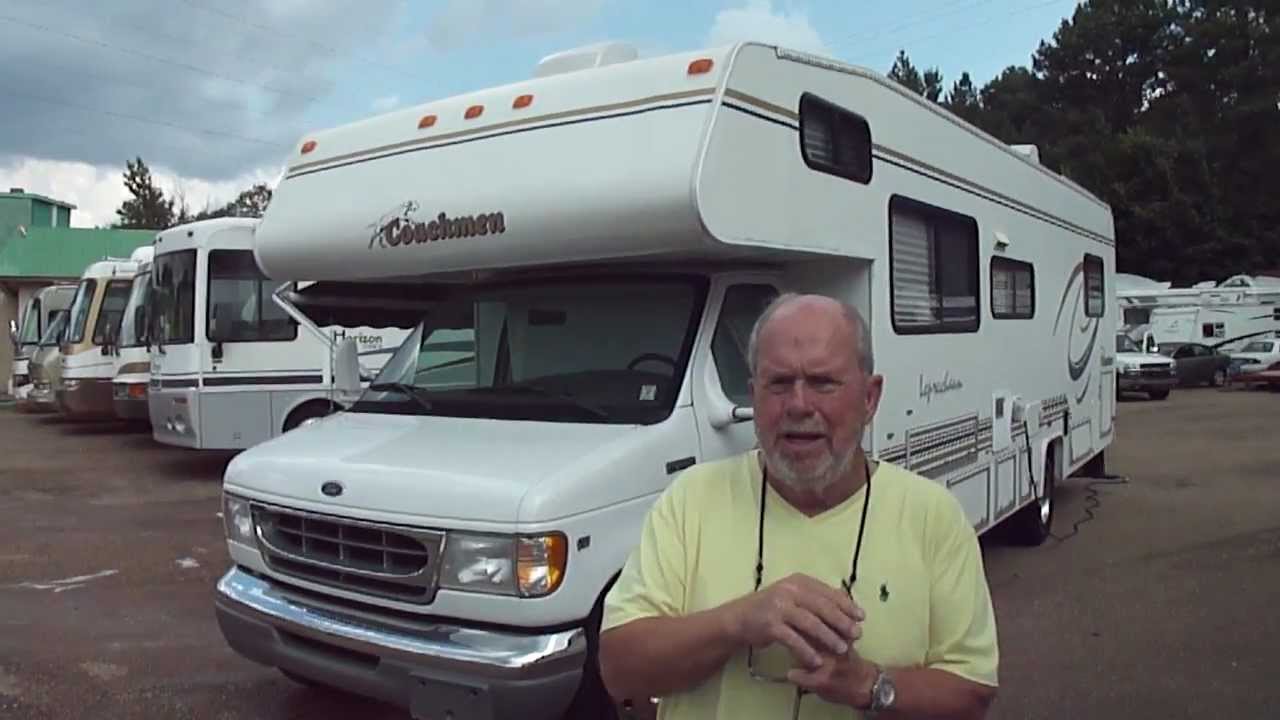 1999 Coachmen Leprechaun 305MB Walkaround
