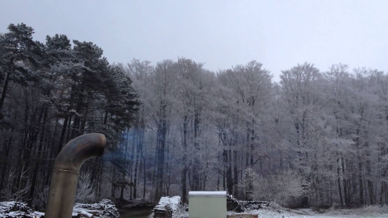 Woodgas Flame flarring blue on dayrun. Woodgas Gasifier the 