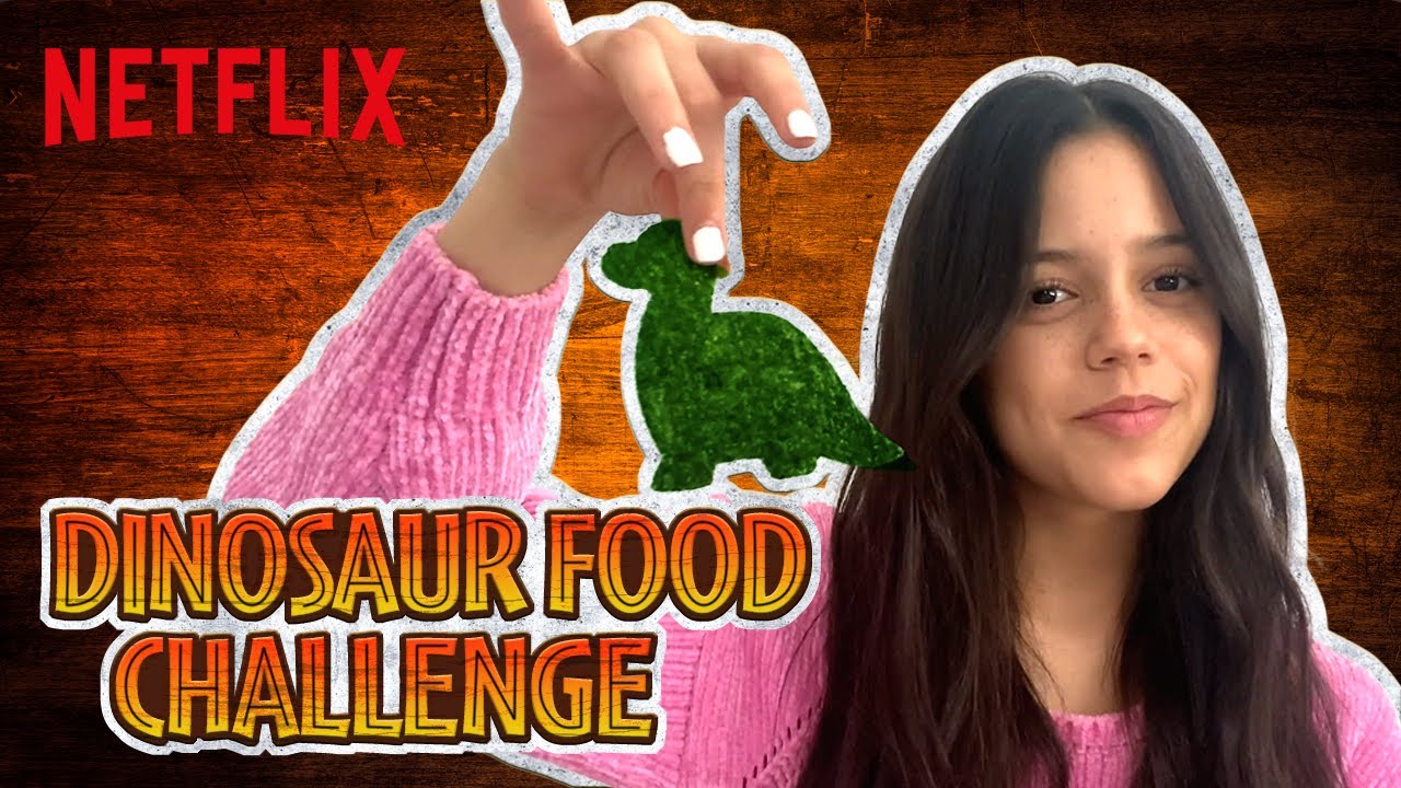 Dinosaur Food Challenge! Jenna Ortega & Cast React | Jurassic World Camp Cretaceous | Netflix Family