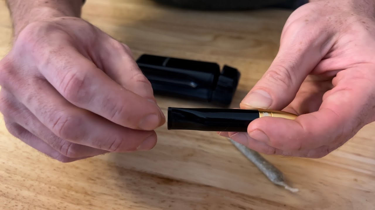 Pre Rolled Cone Storage Box, Flip Top 4 Hole Cigarette Case, Anti-pressure Sealed, Metal Filter Tip