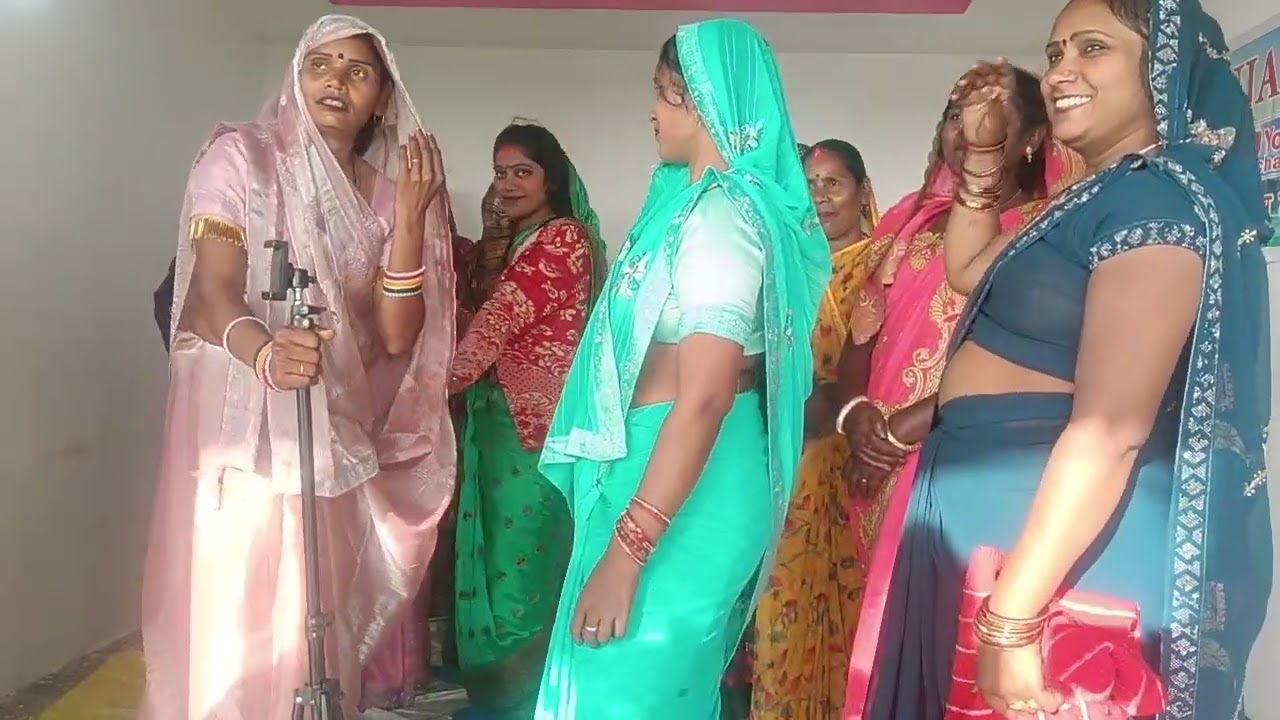 #video #viral #sohar_geet #song #bhojpuri आयल बुढ़ापा #ऑफिशियल पुष्पा लोकगीत