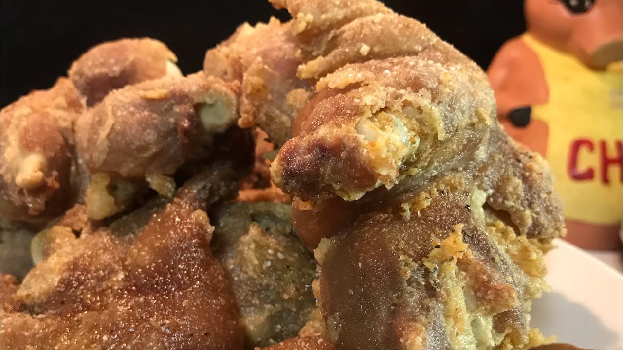 OLD SCHOOL FRIED PIG 🐖 FEET