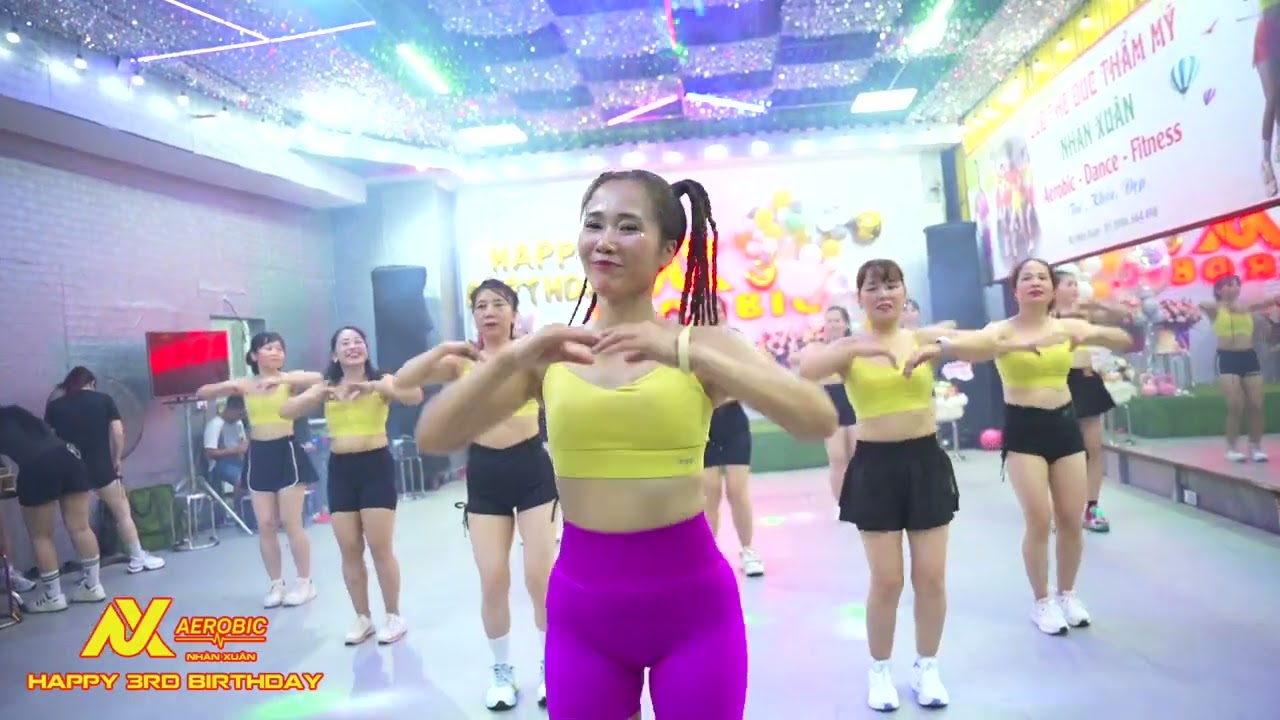 CLB NHÀN XUÂN AEROBIC SINH NHẬT 3 NĂM THÀNH LẬP 10