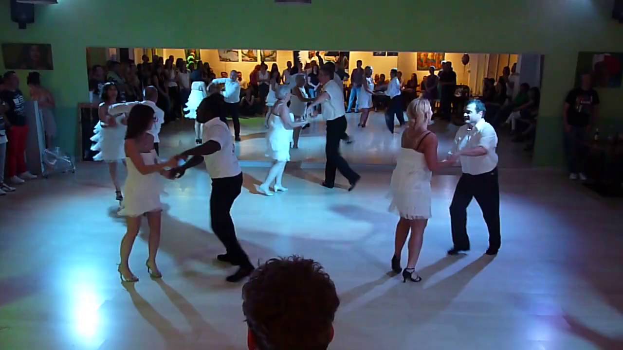 Auftritt Bailamor vom Salsa-Club-Ortenau im Habaneando in Speyer