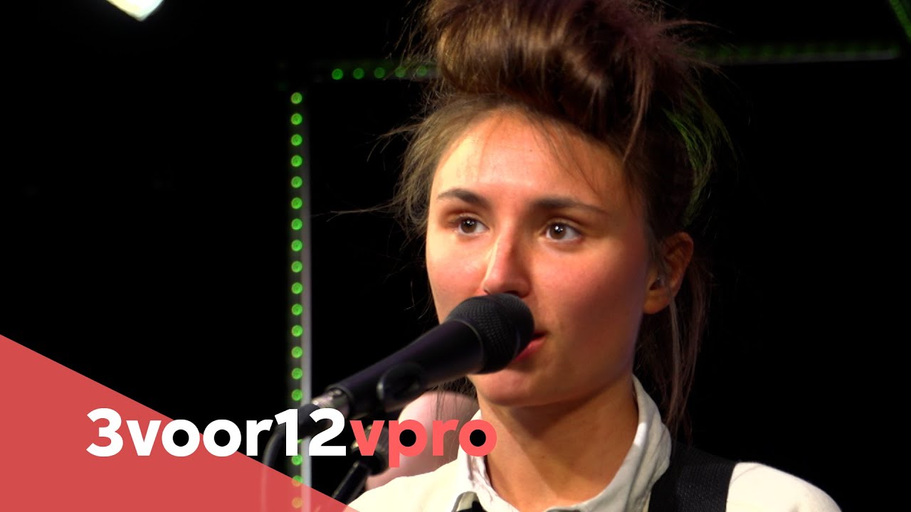 Kids With Buns - 'daughter' & 'bathroom floor' Live @ 3FM (VoorAan)