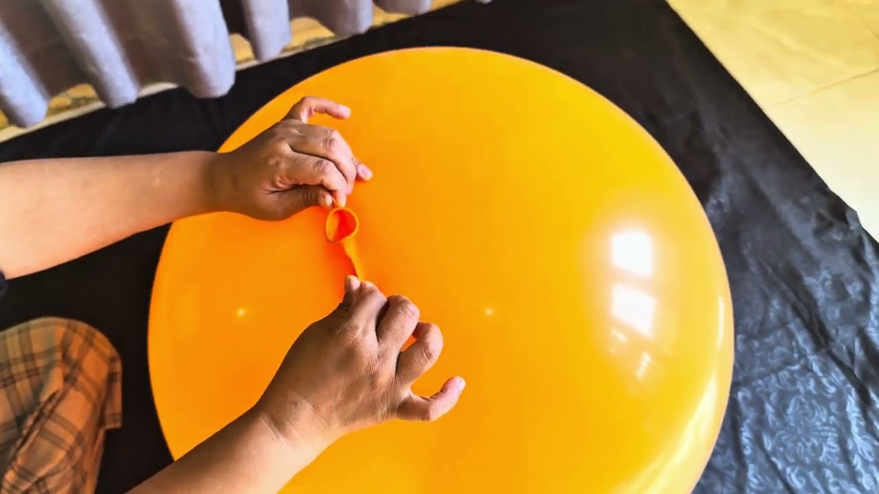 ASMR Experiment: I deflated balloons from 2” → 5” → 10” → 18” → 24” → 36”