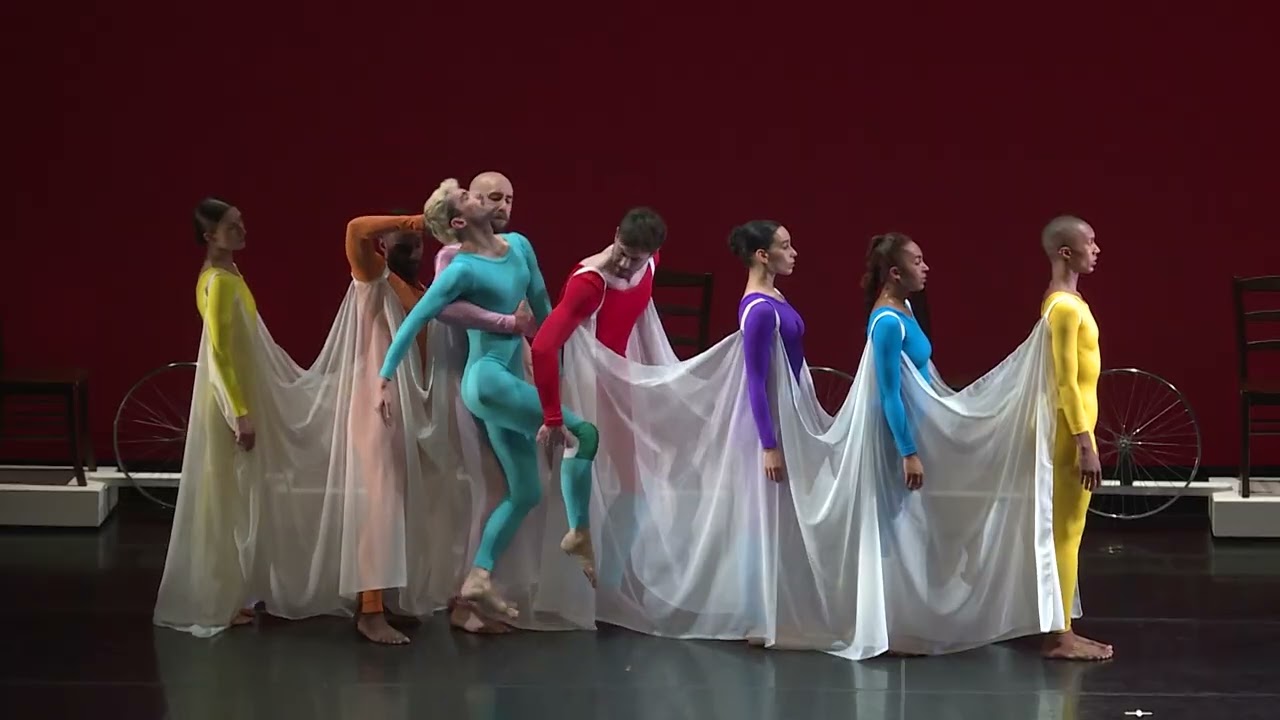 Trisha Brown Dance Company in excerpts from 