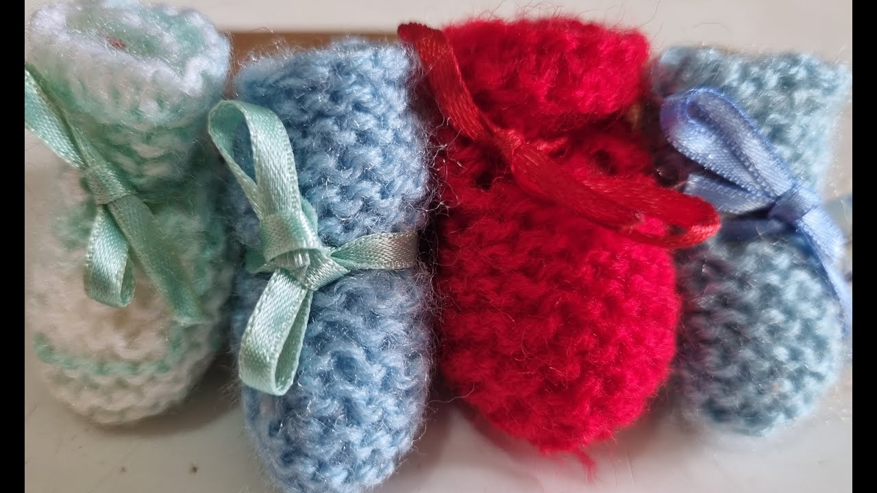 Lembrancinhas em Tricô para Maternidade, Batizado -  Mini Sapatinho