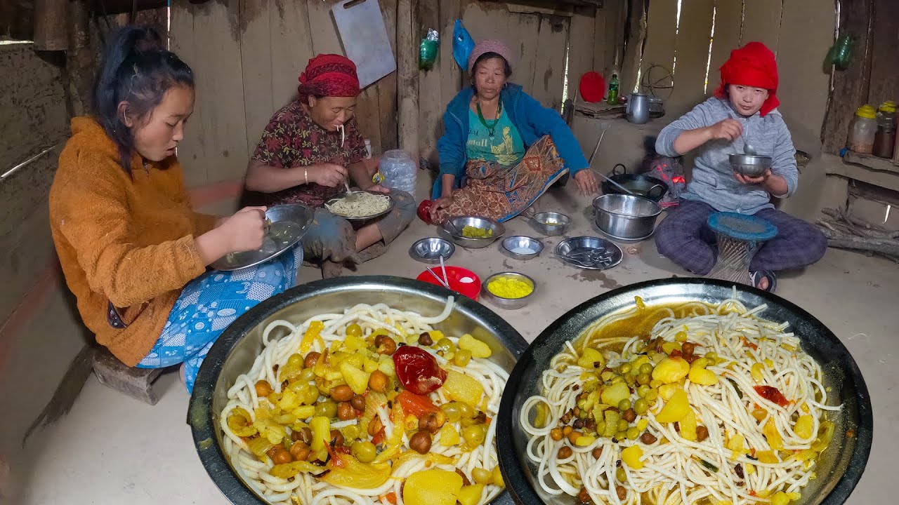Vegetable Thukpa Recipe Eating | Veg Noodle Soup Recipe In village | Nepali Style Cooking & Mukbang