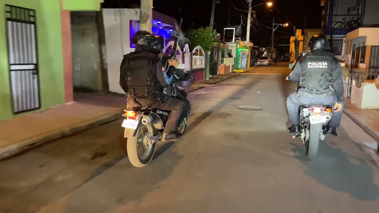 OPERATIVO  DE LA POLICIA EN SAN FRANCISCO DE MACORIS