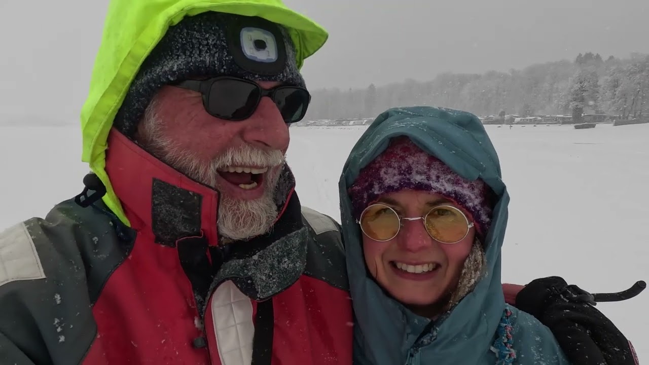 kanukassel-TV:Im Westerwald-Camp zur Eigentherapie - Clip 4 - Unterwegs im schneehaltigen WINTERWIND