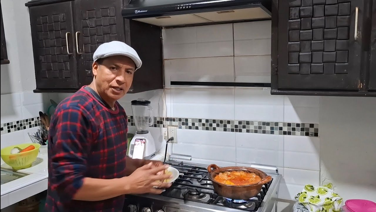 Preparando  la dieta de mi esposa nety para  su recuperación  pollo en tomate