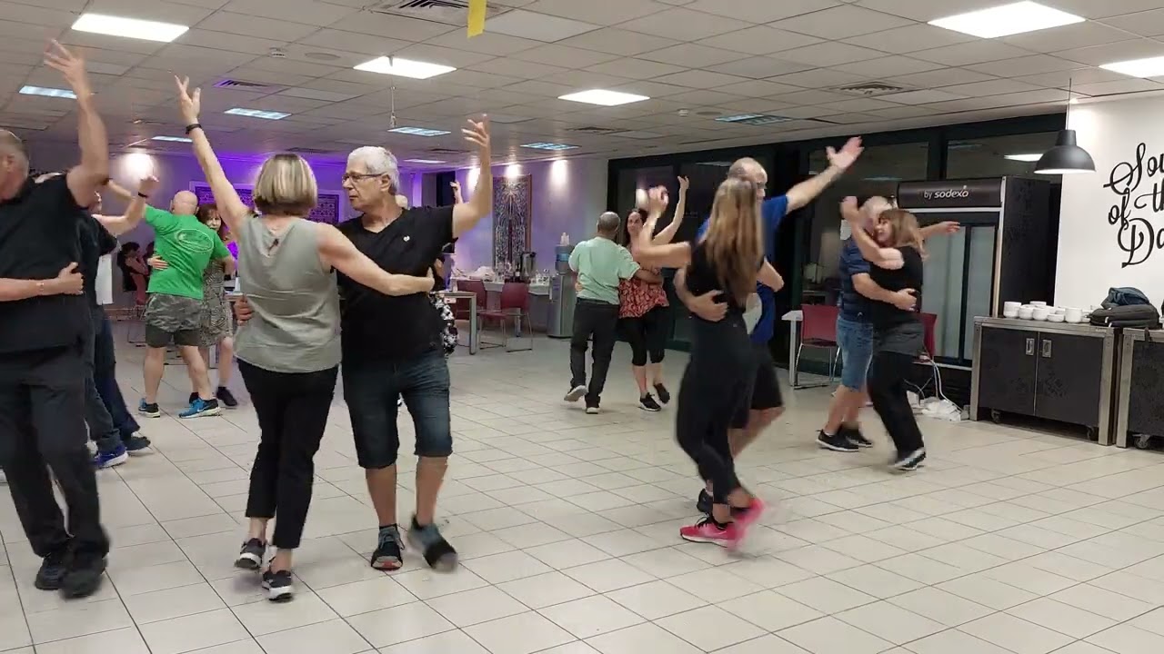 ריקוד צליל מיתר יום טוב אוחיון.