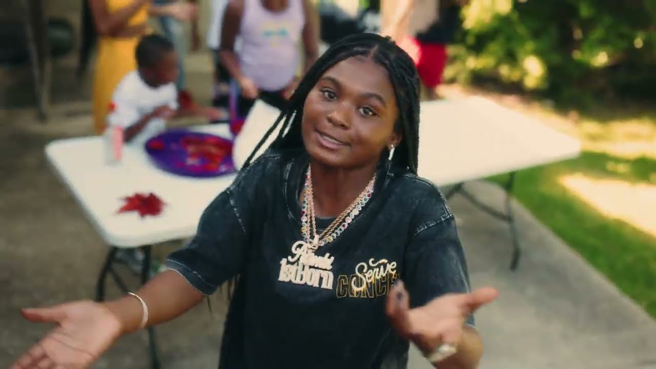 Poison Ivi- Legit (Official Music Video) @PoisonBars