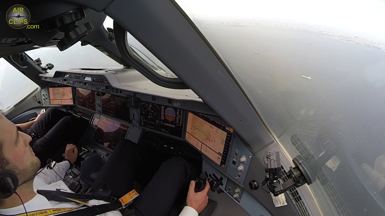 MUST SEE!!! Massive LH A350 Tokyo Landing, Smooth Sidestick Moves!!!  [AirClips]