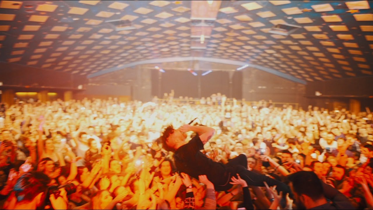 TWIN ATLANTIC :: WHISPERS [OFFICIAL VIDEO]