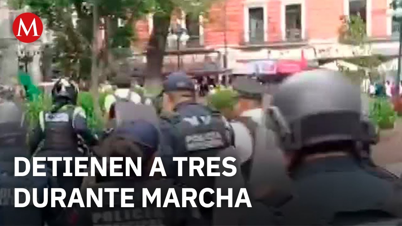 Detienen a 3 mujeres tras marcha en el día de las víctimas de Desaparición Forzada en Puebla