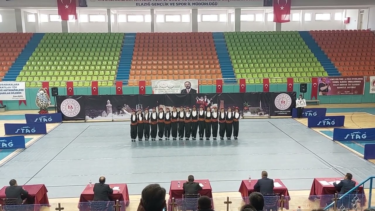 Elazığ Halk oyunları yarışması