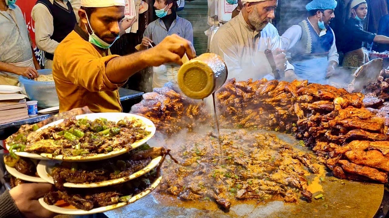 Arif Chatkhara House Lahore | Famous Lahori Tawa Chicken Piece | Tawa Chicken Recipe