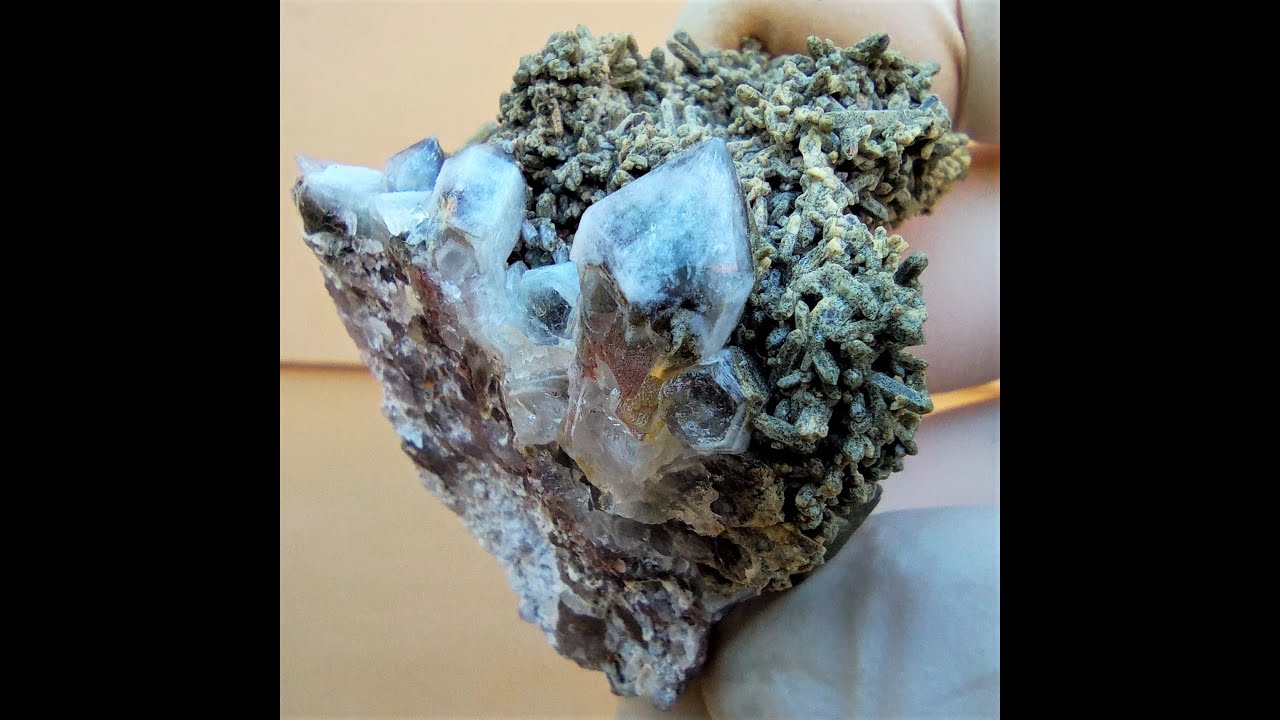 A44 Chlorite include quartz crystals - Orange River, South Africa - Breakwater Dolos
