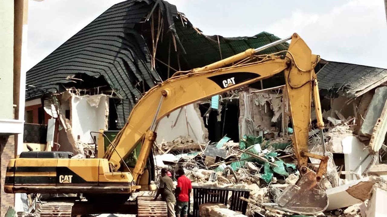 Edo Demolishes Illegal Structures - TRENDING NEWS