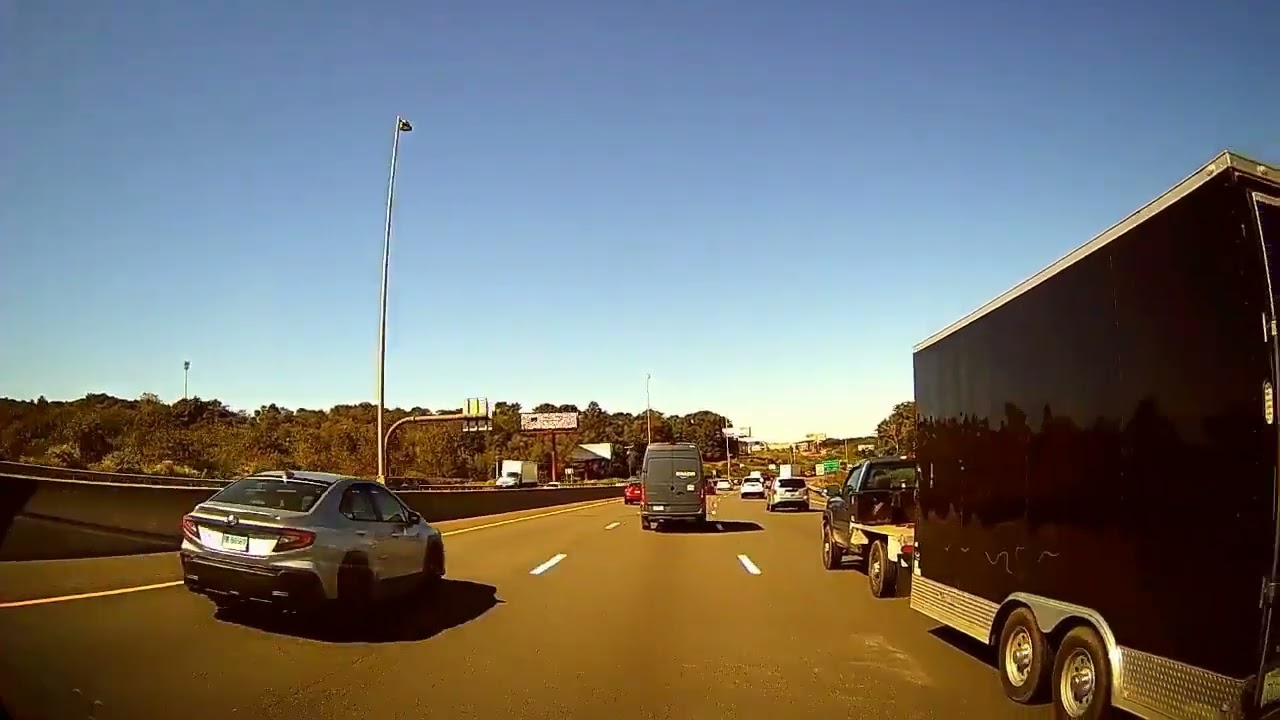 Plainville to Waterbury 🚗 Dashcam I-84 West Dashcam 🚗 Exit 33 to Exit 18 | Waterbury, Connecticut