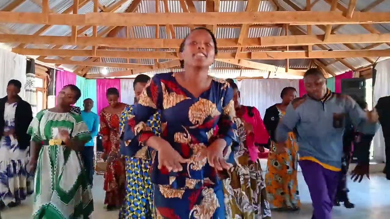 Umetukuka_-_Ebenezer Choir Wakihududmu Ibadani