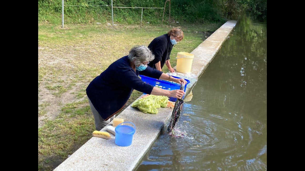 Les Lavandières de Riantec font de la résistance. Leur lavoir risque de disparaître