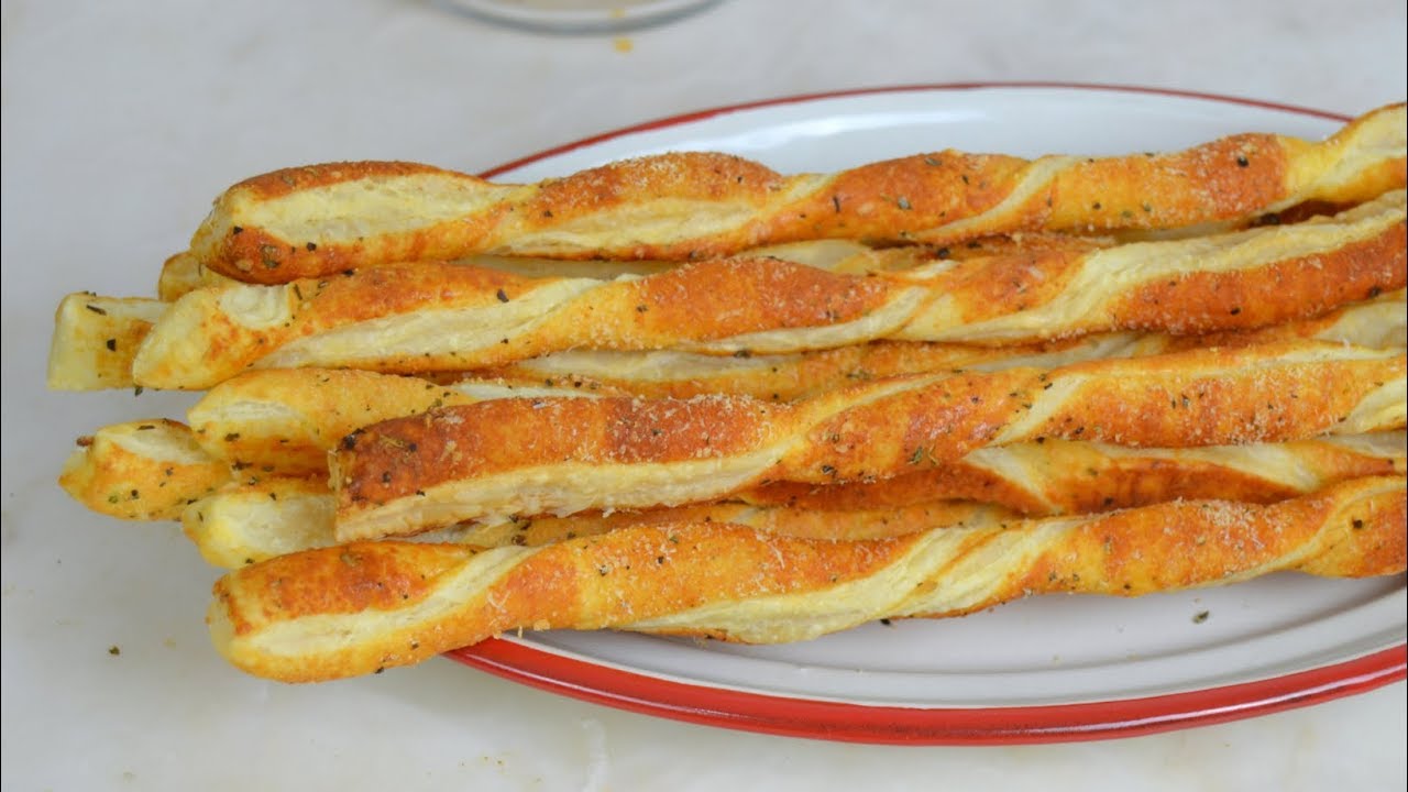 Palitos de queso con hojaldre fáciles ¡Y super crujientes!