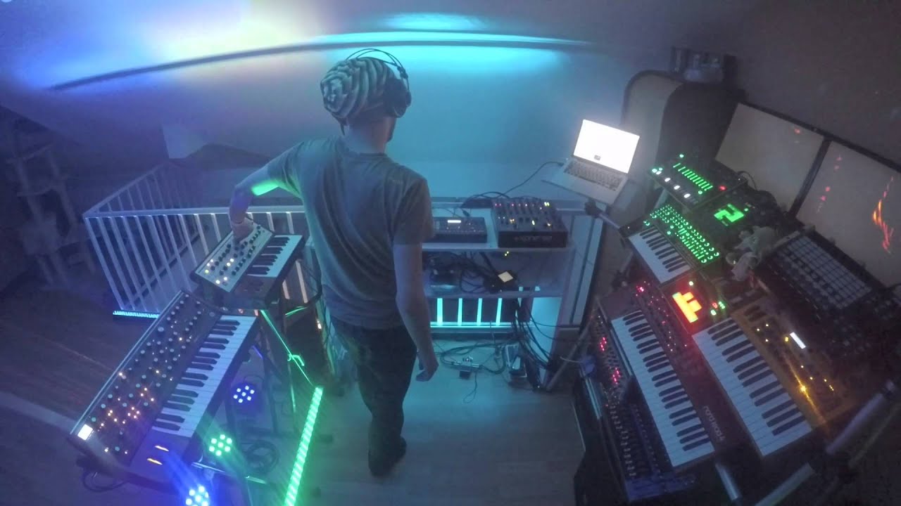 LexX - Live techno jam on sub phatty, sub37, aira, nord lead 4, dsi mopho, analog rytm