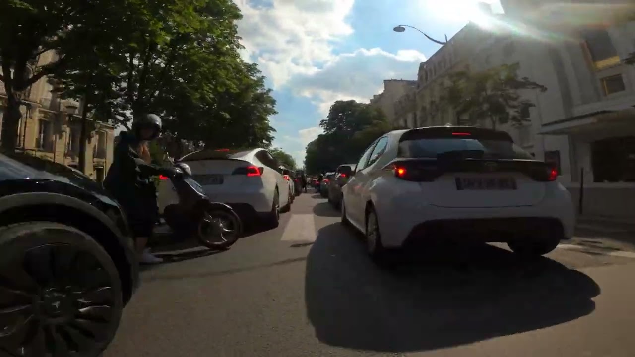 To Longchamp without setting a foot down