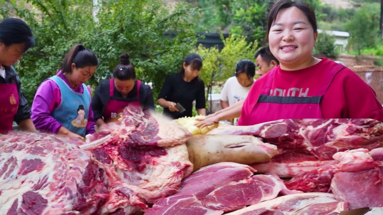 【陕北霞姐】180斤猪肉，给救援人员做陕北家常”小炒肉酸菜“！酸辣开胃吃可美了！