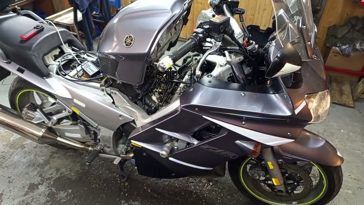 Taschner Garage - Fjr 1300 2 rész