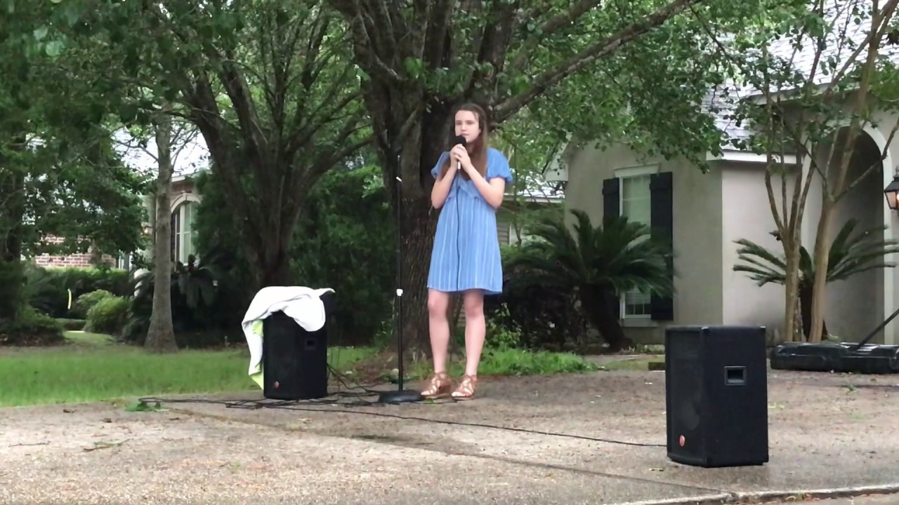 Amelia Kate - Driveway “Hallelujah!” on Easter (Resurrection) Sunday! ✝️
