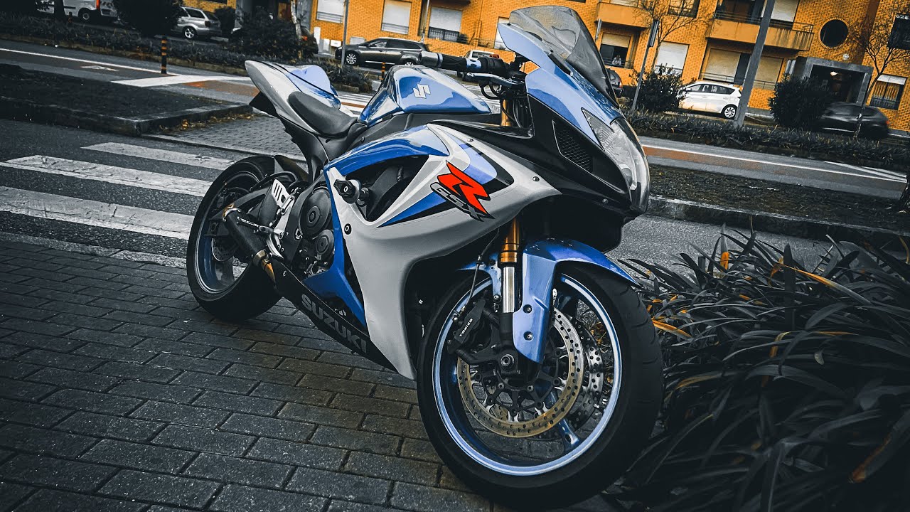 Primeiras impressões de uma GSXR 600 K7 - Só o cano 🔥 (35kw mas deslimitada)