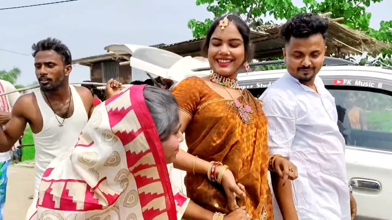 কালা কুল মজাইলি এই নতুন বাজারে Notun Bajare Kala Kul Mojaili