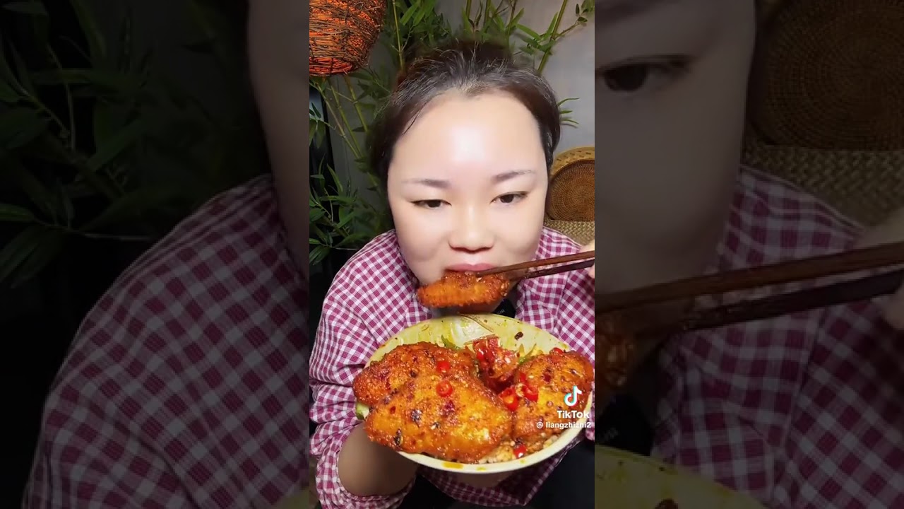 Eating 😋🥑😋😋😋😋😋😋💭အစားတလိုင်း